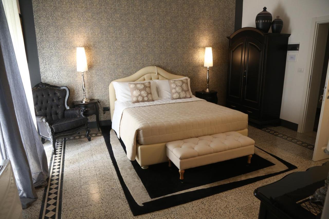 Bed and Breakfast Palazzo Bignami Lecce Exteriér fotografie