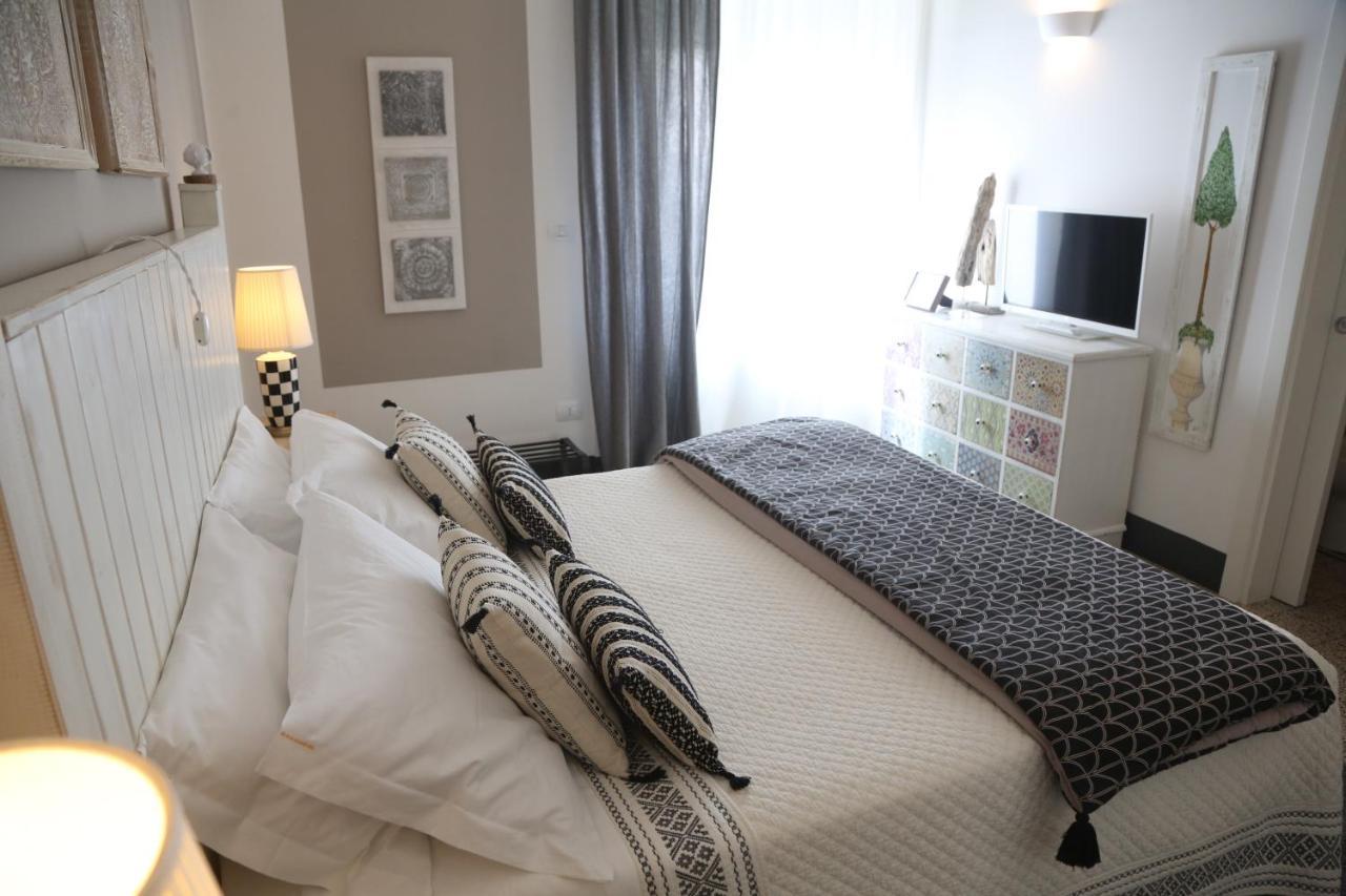 Bed and Breakfast Palazzo Bignami Lecce Exteriér fotografie
